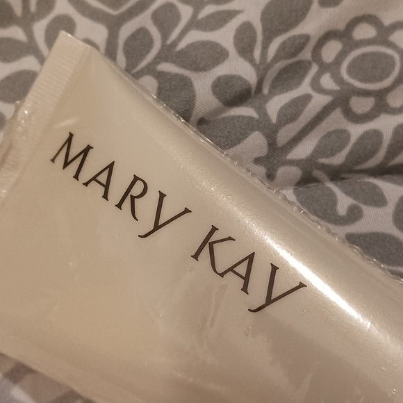 NEW! MARY KAY SATIN HANDS HAND CREAM 3oz - Picture 3 of 7